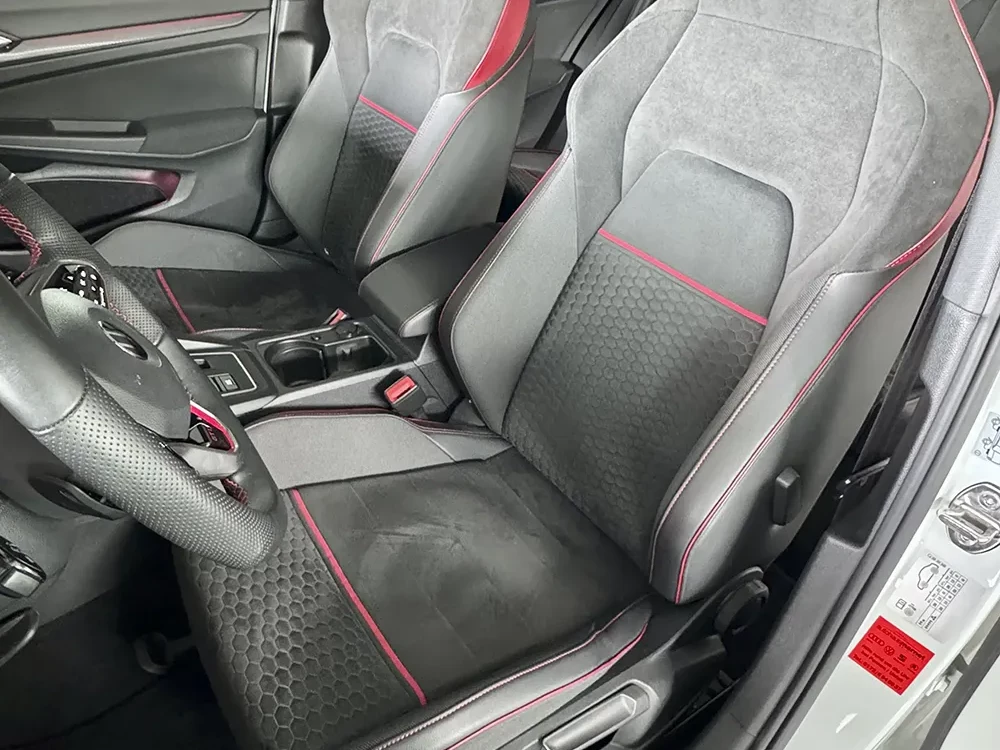 VOLKSWAGEN GOLF GTI CLUBSPORT interieur